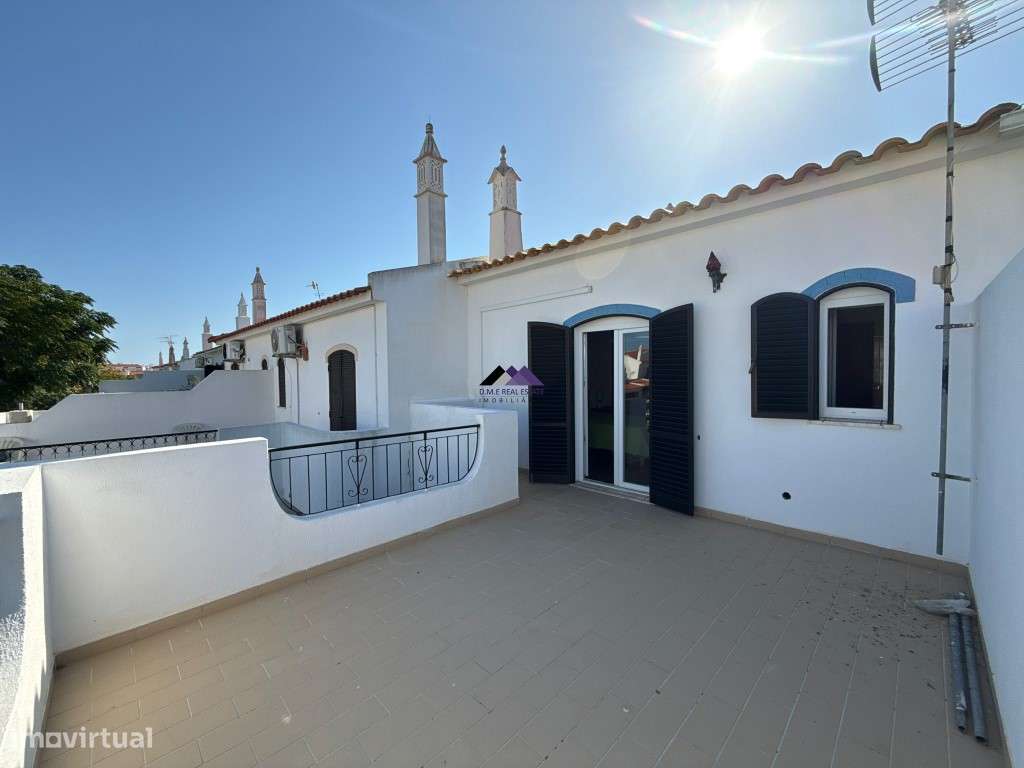 Moradia V3 com Estacionamento e Quintal-23