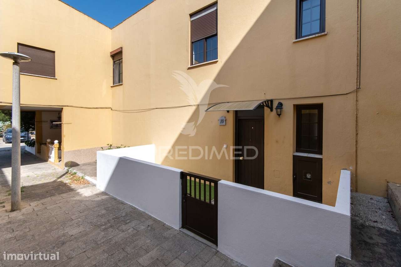 Moradia Azambuja - Grande imagem: 3/25