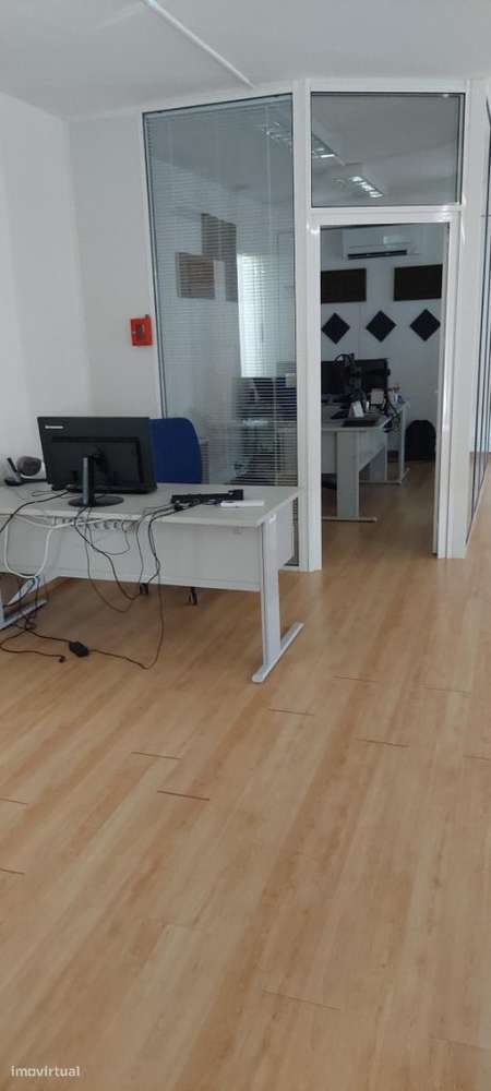 Armazém para venda em Évora-5