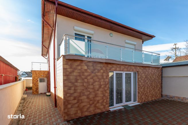 Casă / Vilă cu 6 camere de vânzare | Calea Moinești - Mărgineni-10