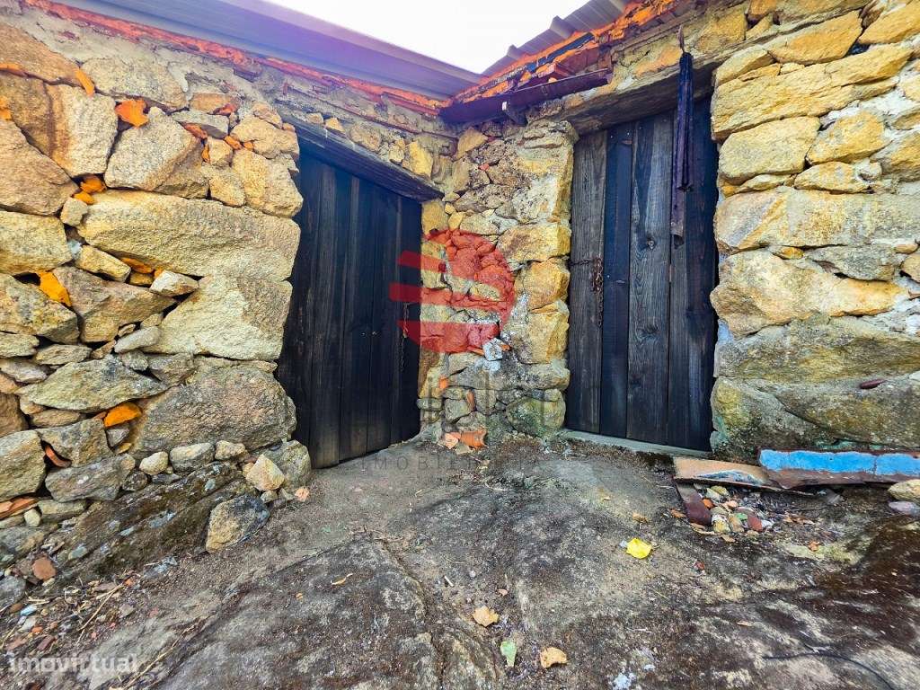 MORADIA T2 C/ GARAGEM E TERRENO-14