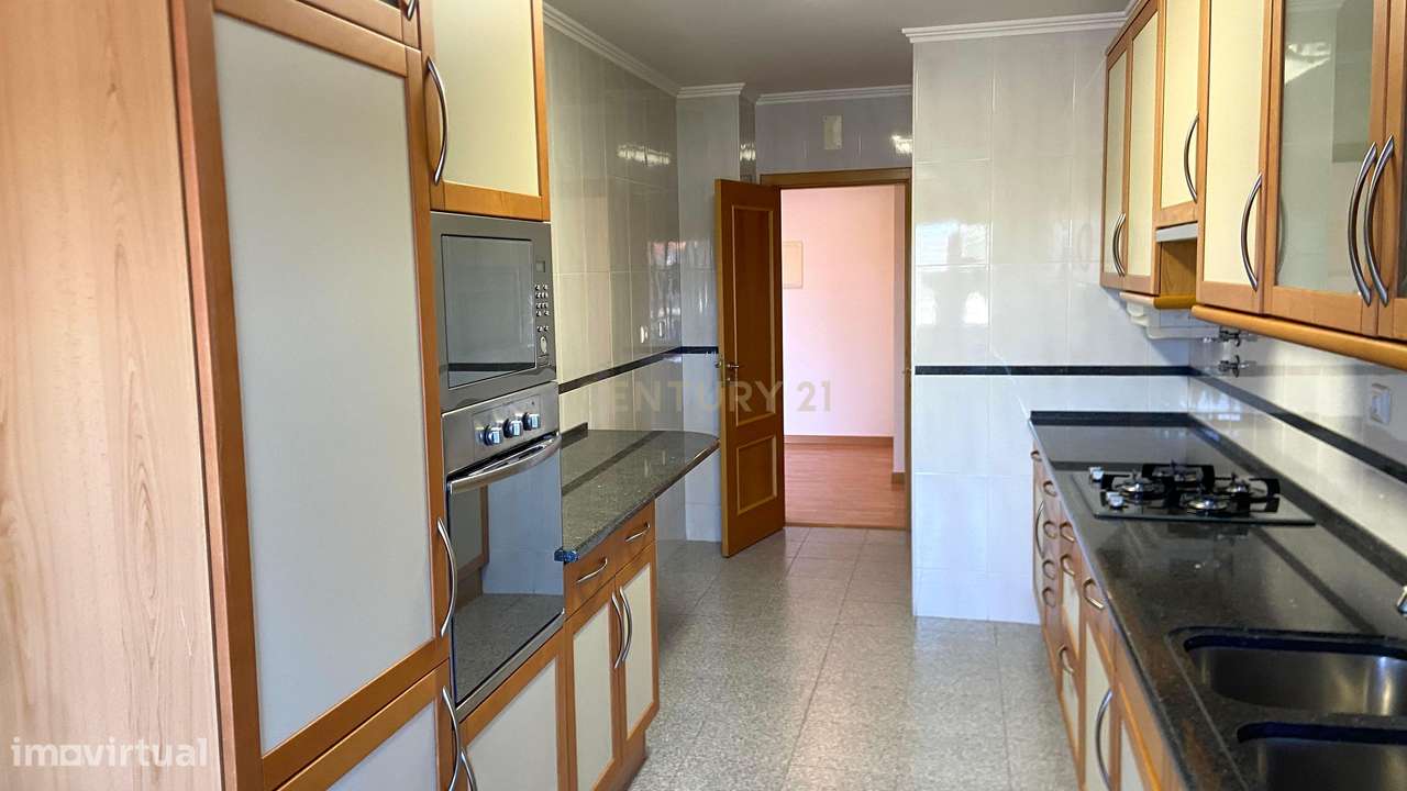 Excelente T2 em São Domingos de Rana, junto ao E.Leclerc - Grande imagem: 2/12