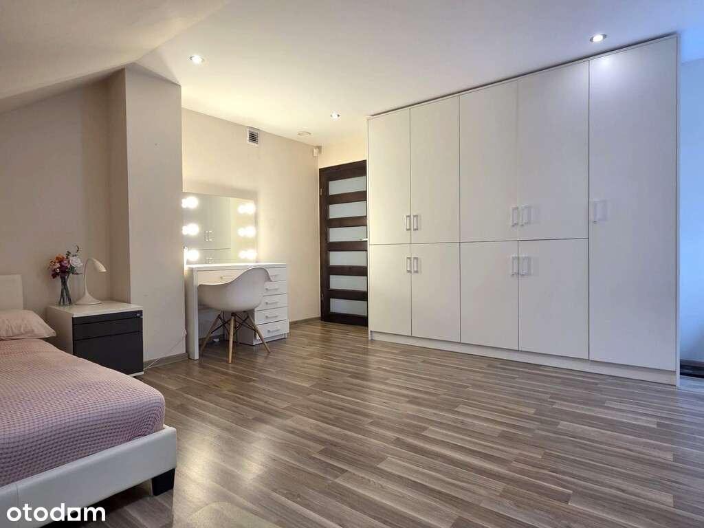 Przestronny dom we Włodzimierzowie, k. Sulejowa-10