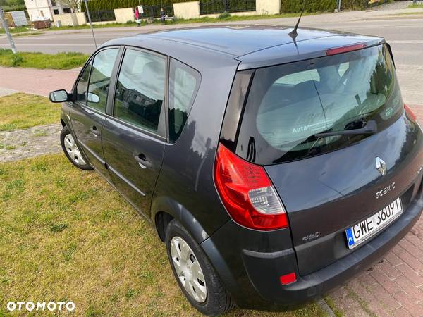 Renault Scenic 1.6 16V Confort Authentique - 11