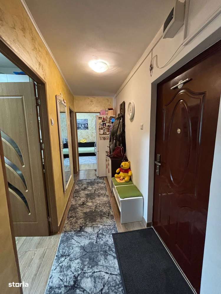 De vanzare 2 camere cu balcon, etaj intermediar, mobilat și utilat - Imagine principală: 5/10