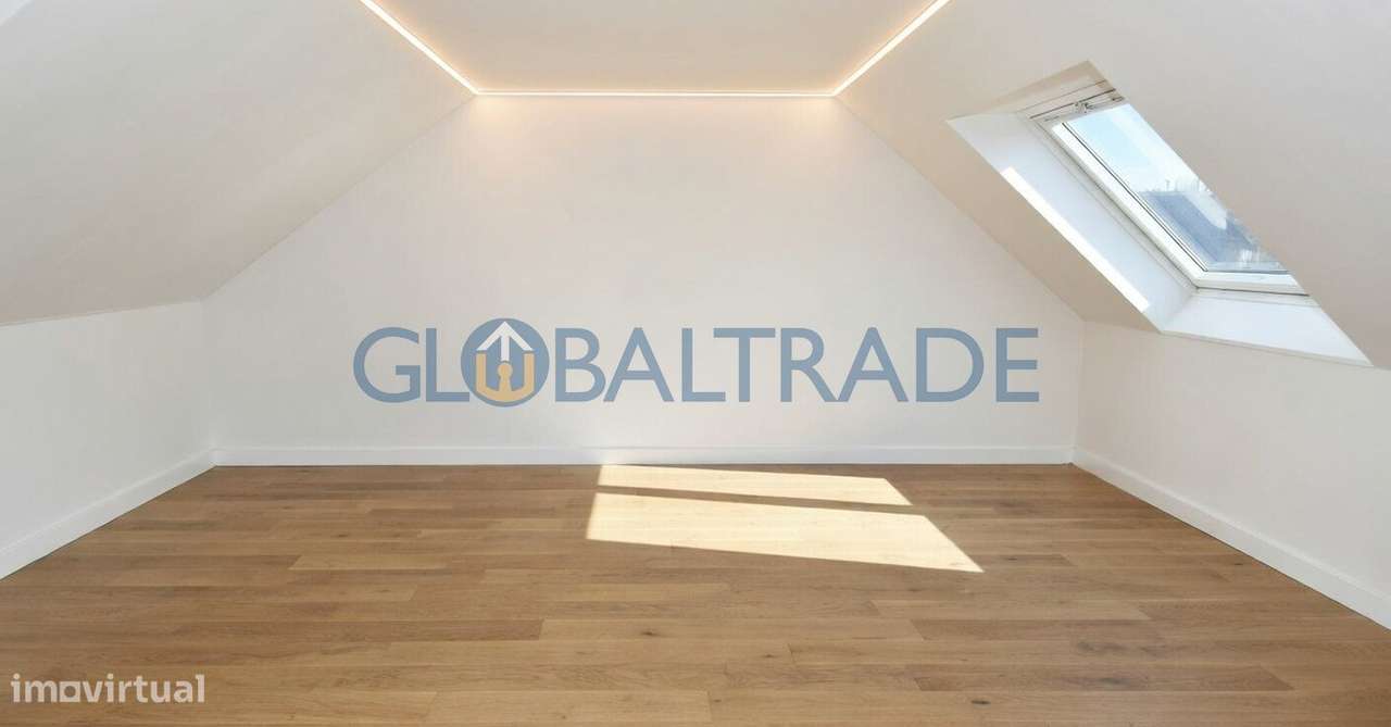 Moradia T1+2 em Reabilitação em São Romão Coronado-8