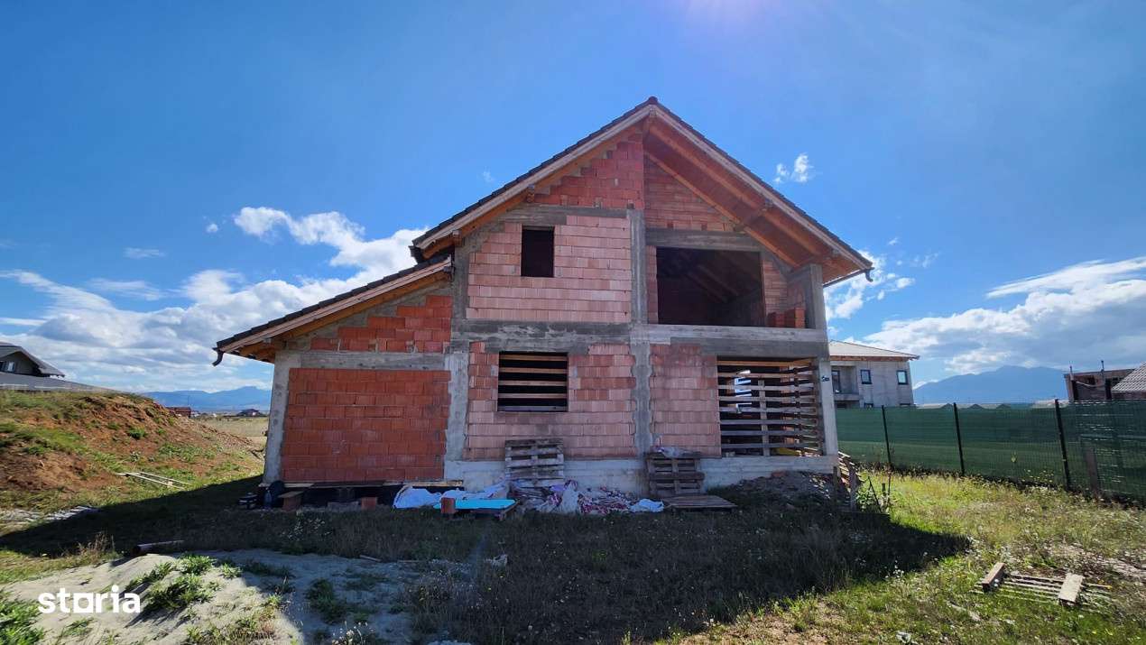Casa la rosu in Sanpetru - zona Livada - Imagine principală: 4/7