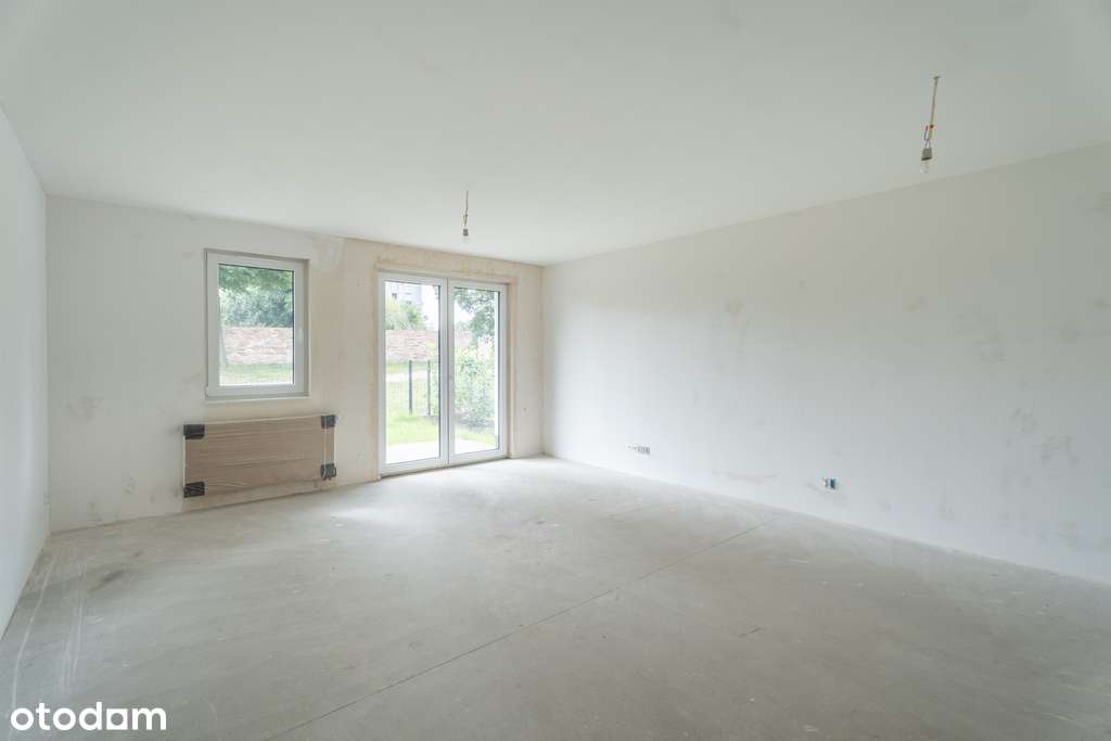 Kawalerka w nowoczesnym bloku-1