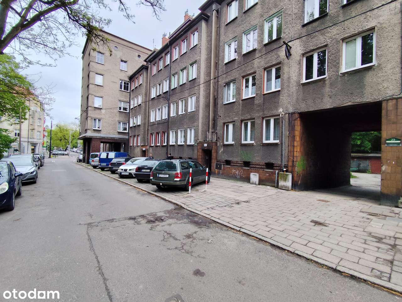 Po generalnym remoncie: 48 m2, 2 piętro, gazowe, niski czynsz BYTOM-12