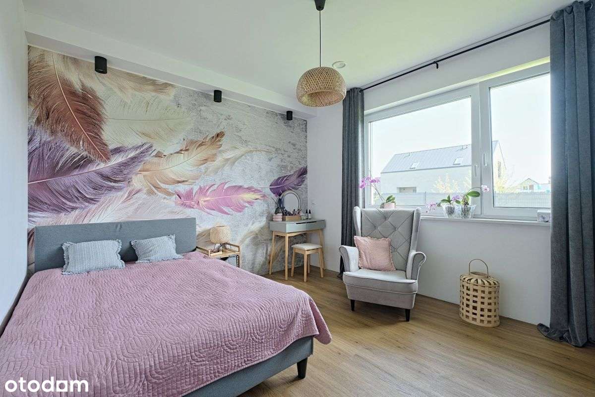 Ładny przestronny i funkcjonalny dom-18