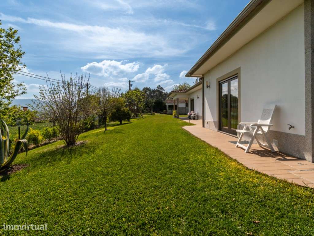 Encantadora Moradia Térrea V3-30