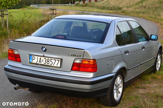 BMW Seria 3 316i - 3