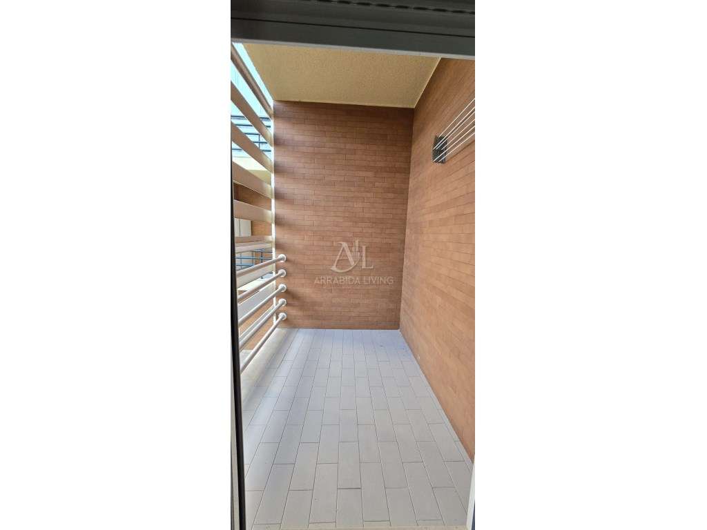 Apartamento T3 com otimas áreas a 5 minutos da Avenida Luisa Todi-29