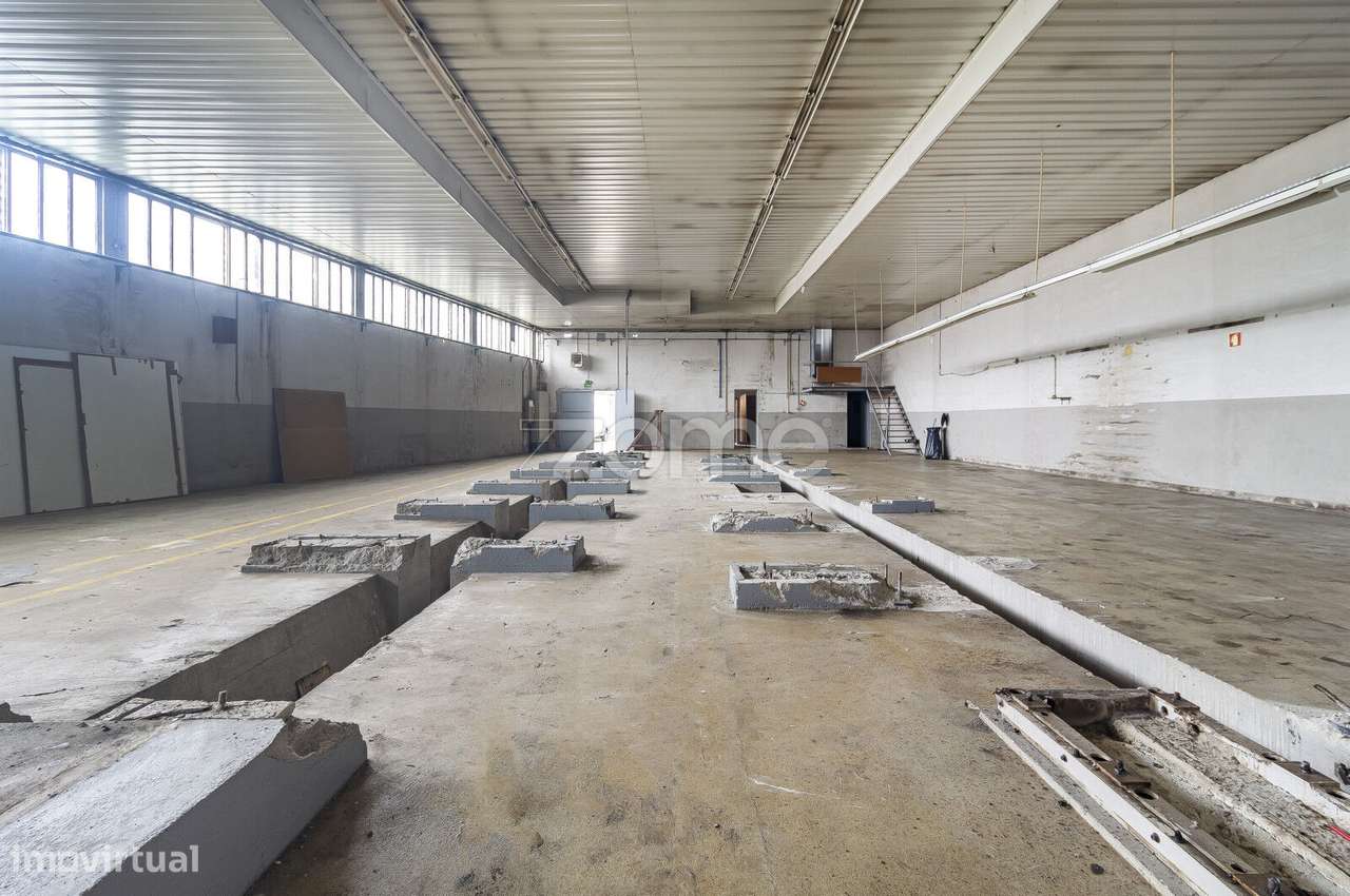 Armazém para Arrendamento em Creixomil, Guimarães - 670m² - Grande imagem: 5/32