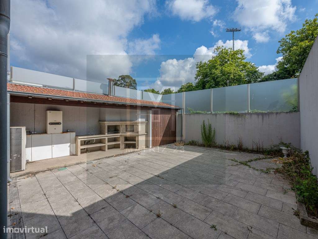 MORADIA T4+1 | 2 TERRAÇOS | LOGRADOURO | GARAGEM | PORTO-27