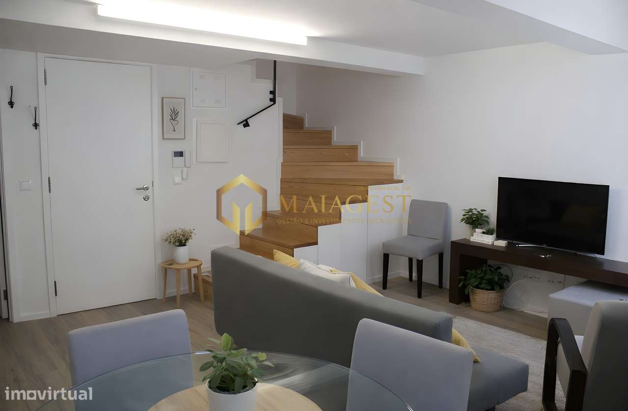 Excelente T1 Duplex Mobilado no Centro de Vila Nova de Gaia - Grande imagem: 4/14