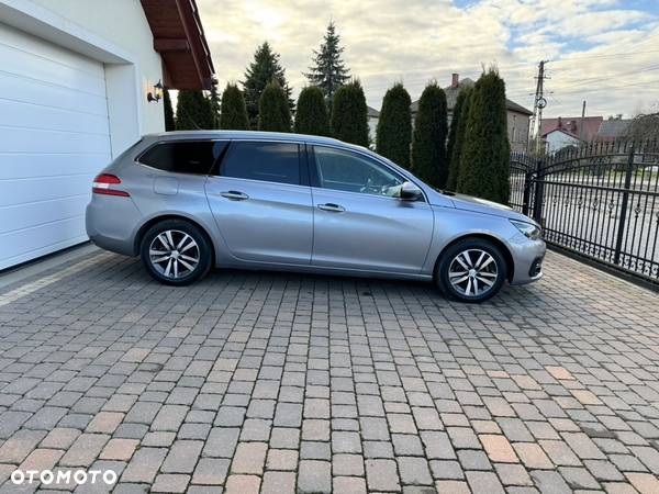 Peugeot 308 SW PureTech 110 Stop & Start Allure - 12