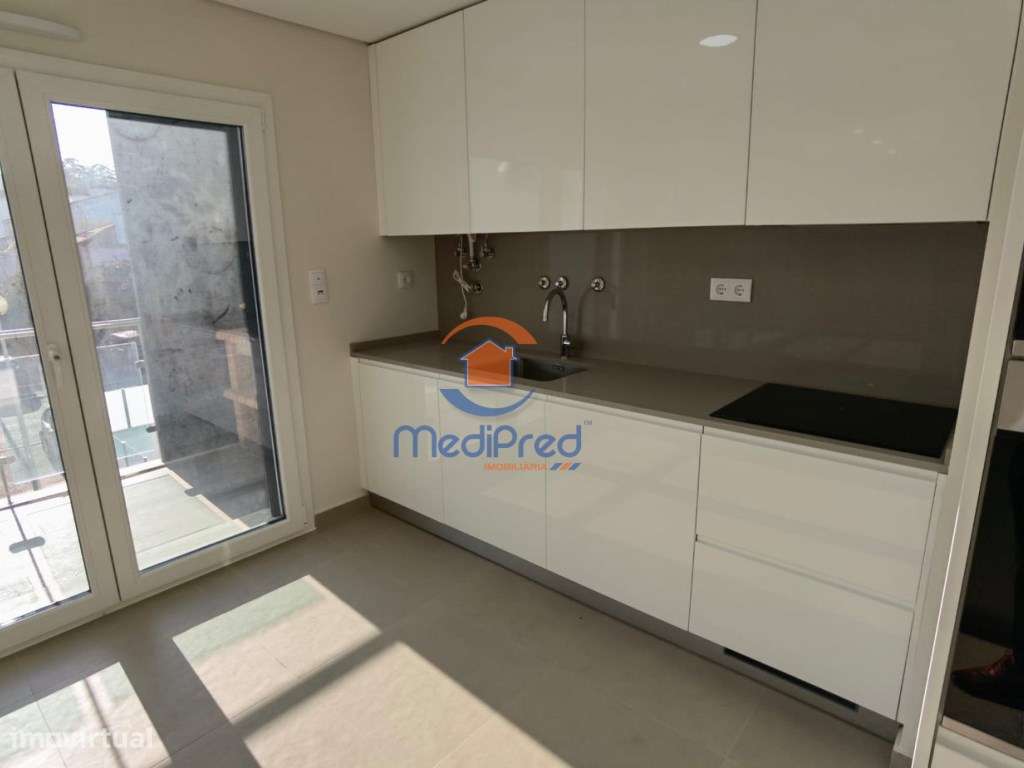 Apartamento T1+1, em condomínio privado, com Terraço e BOX | Loures - Grande imagem: 4/24
