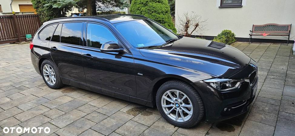 BMW Seria 3 320d Sport Line - 4