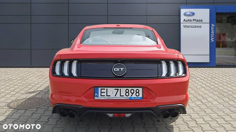 Ford Mustang - 6