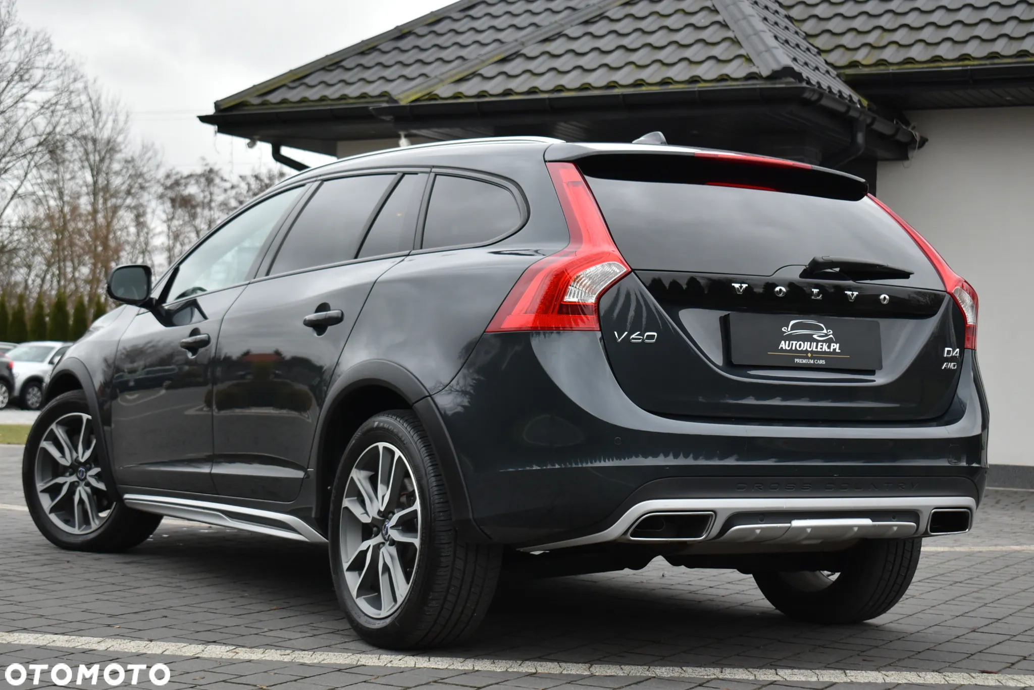 Volvo V60 Cross Country D4 AWD Geartronic Summum - 15