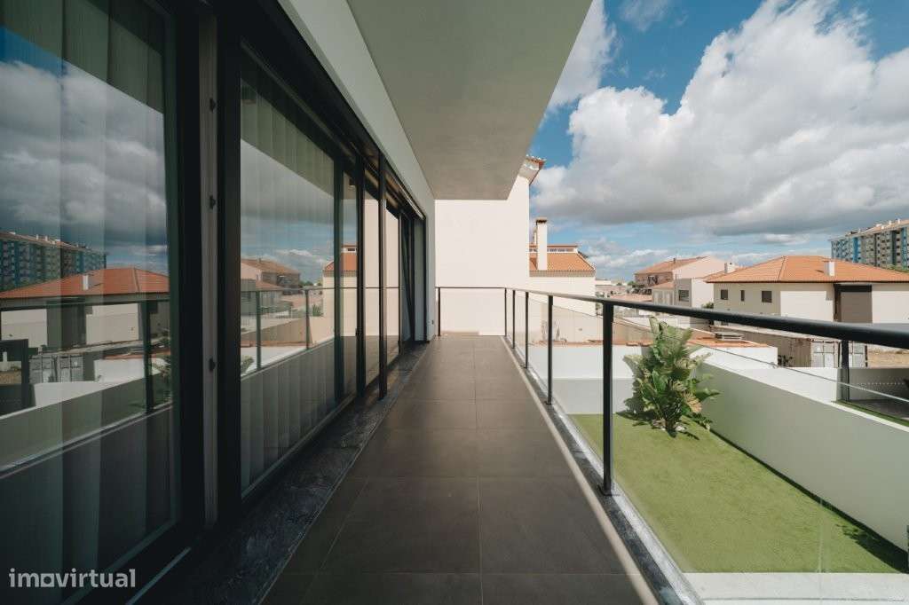 Moradia T4 / Ramada / Moderna é Exclusiva Construção-10