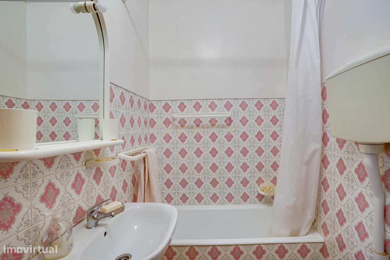 Já imaginou viver numa aldeia? E a poucos minutos de Cascais.-21