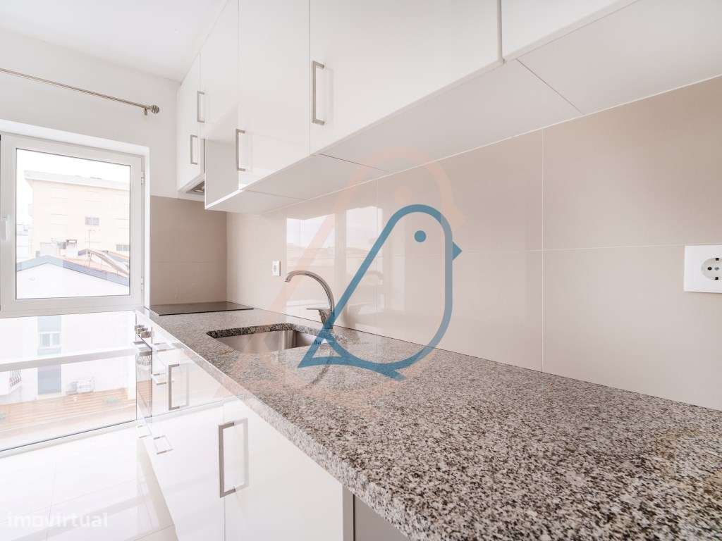 Apartamento T2 / Arrendamento / Rotunda dos Pastorinhos - Grande imagem: 3/17