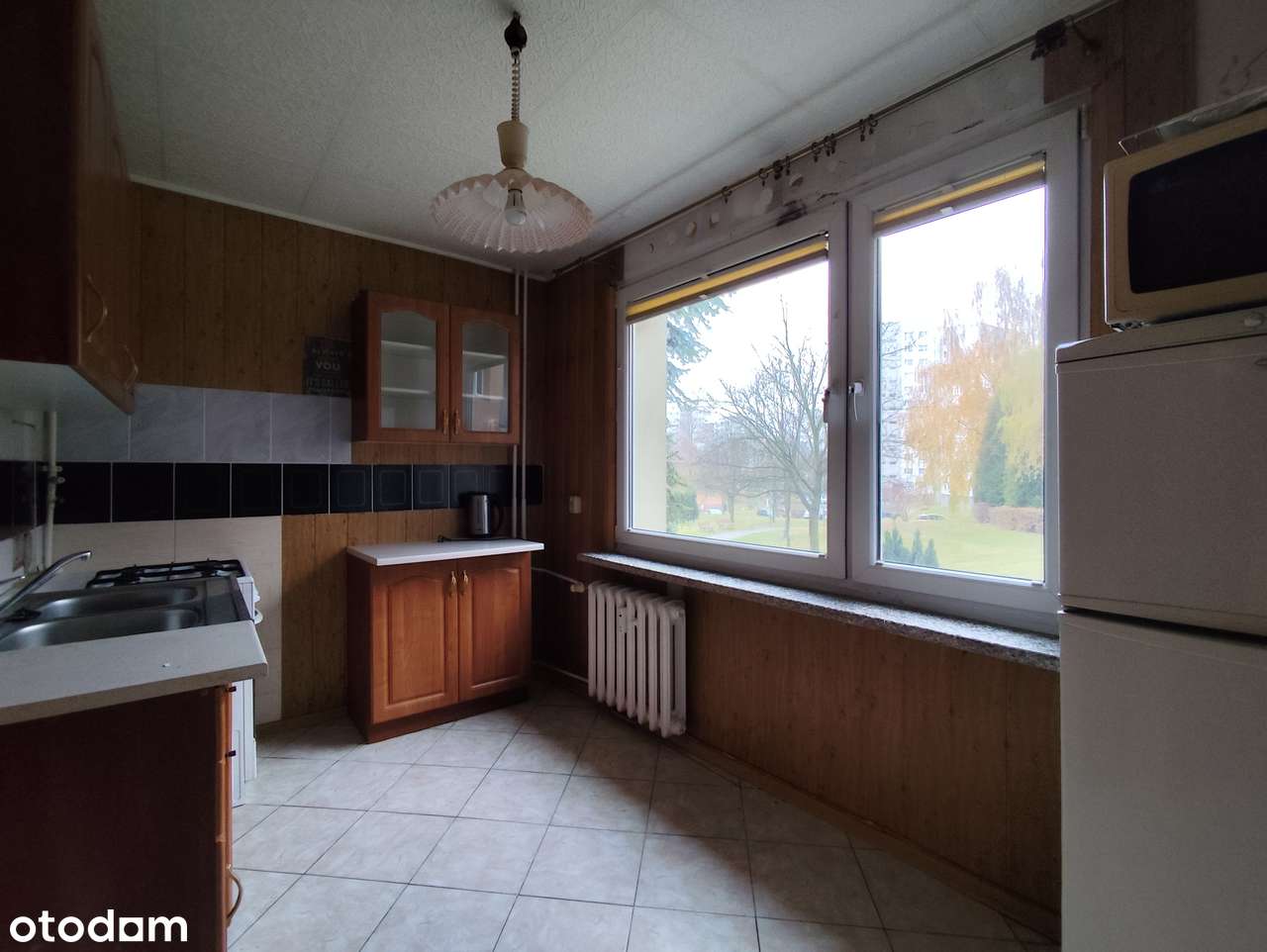 Kawalerka: 37 m2, parter z balkonem, miejskie, do remontu - Katowice-6