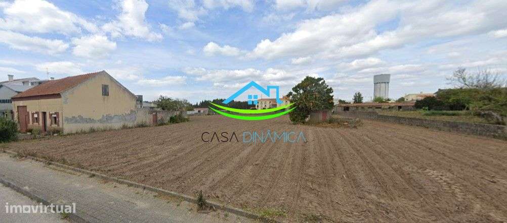 Moradia com grande terreno para contrução - Grande imagem: 2/18