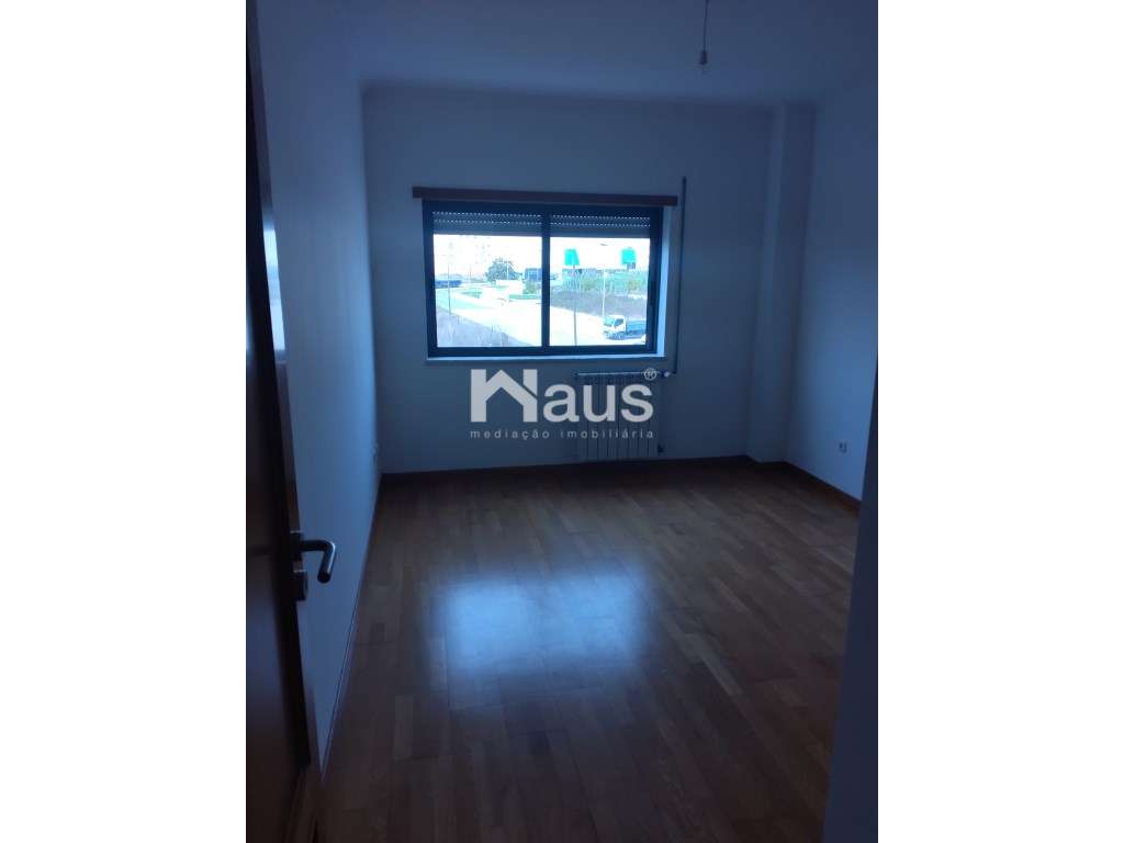 T3 com parqueamento e arrecadação-17