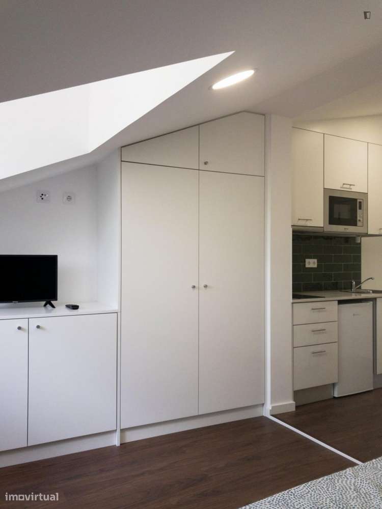 Estúdio - localizado em Montes Claros Coimbra - Grande imagem: 5/5