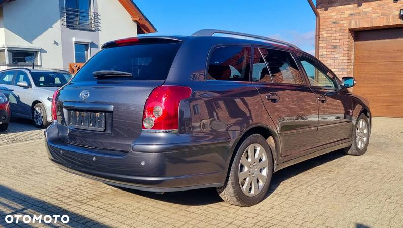 Toyota Avensis 1.8 VVT-i Combi Executive - 6