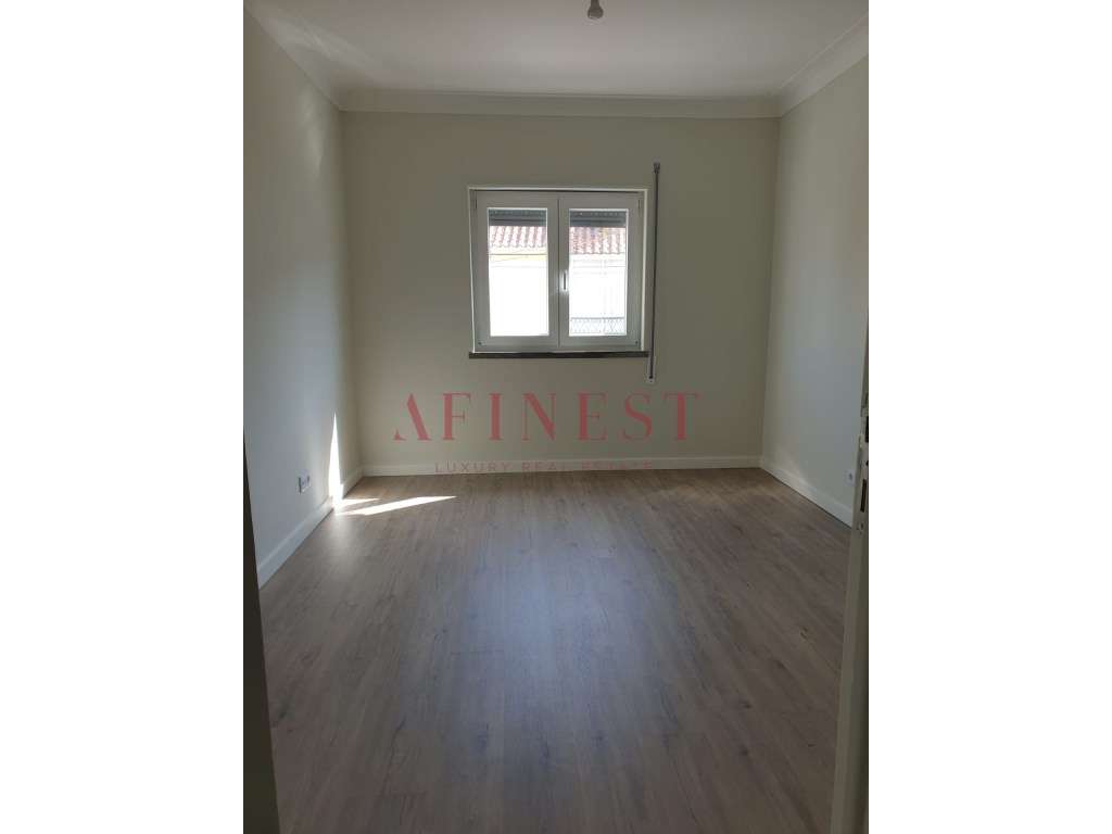 Moradia T4 com Jardim e Garagem no Murtal - Excelente Potencial | S...-20