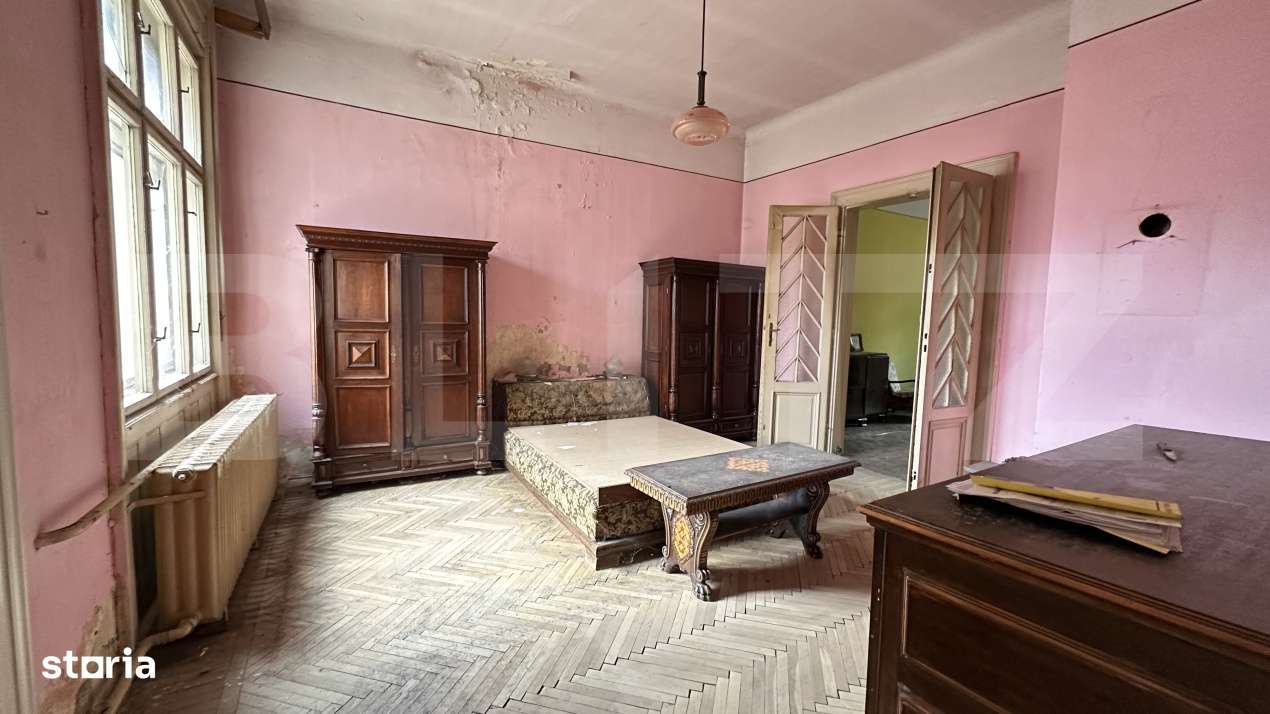 Casa de vanzare, cu 4 camere, demisol 122 mp, zona ultracentrala - Imagine principală: 4/7