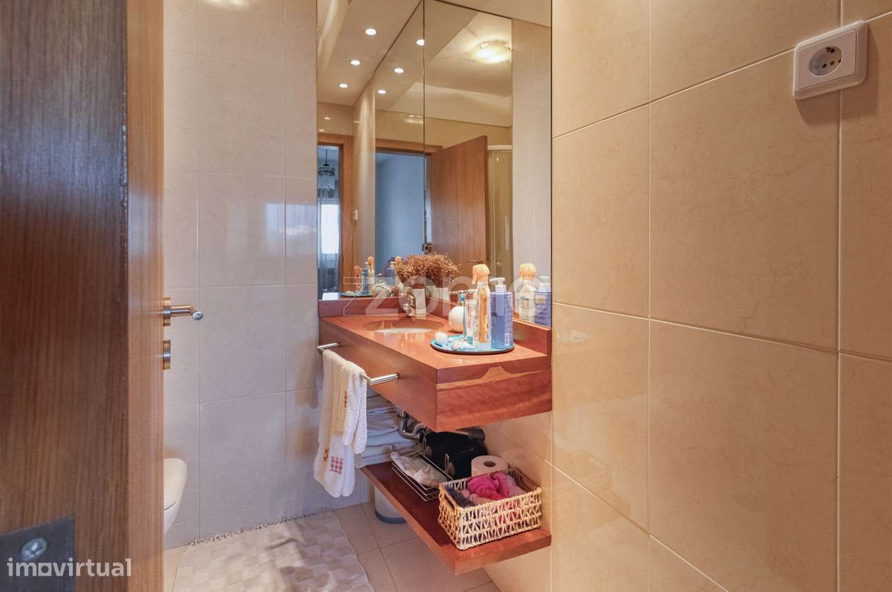 Moradia T4 com 4 suítes, na Rua Gomes Teixeira, Matosinhos-32