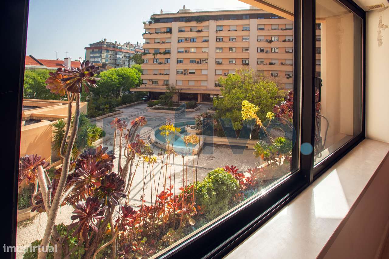 Vende-se apartamento T3 condomínio privado Rua Virgílio Correia Lisboa-19