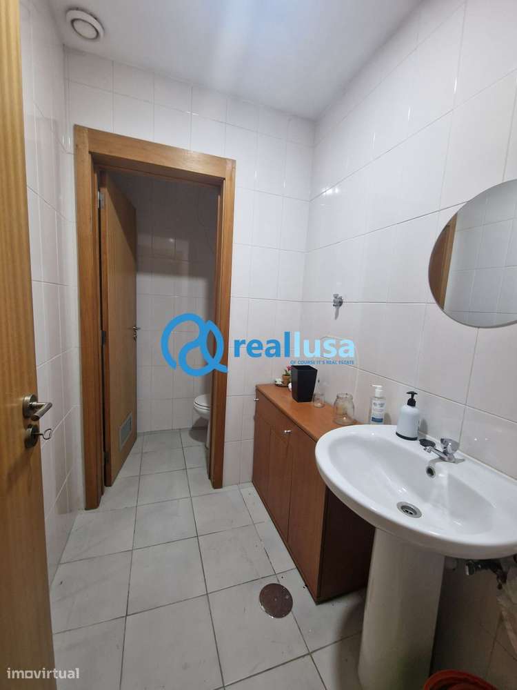 Escritório Centro de Gondomar Junto à Igreja-6