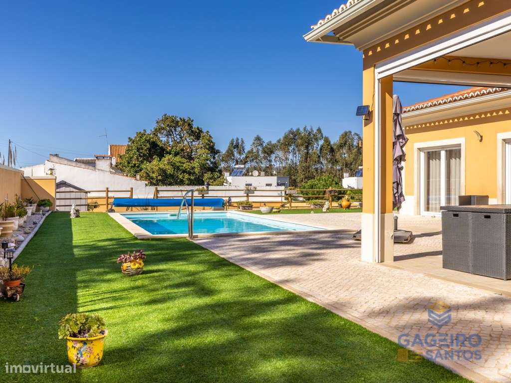 Moradia de estilo tradicional T4-28