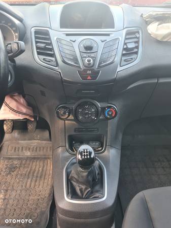 Ford Fiesta 1.25 Ambiente - 21