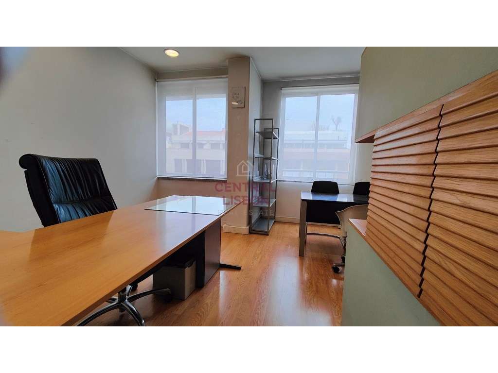 Escritório - 4 lugares de estacionamento - Marquês de Pombal - Rua ... - Grande imagem: 2/12