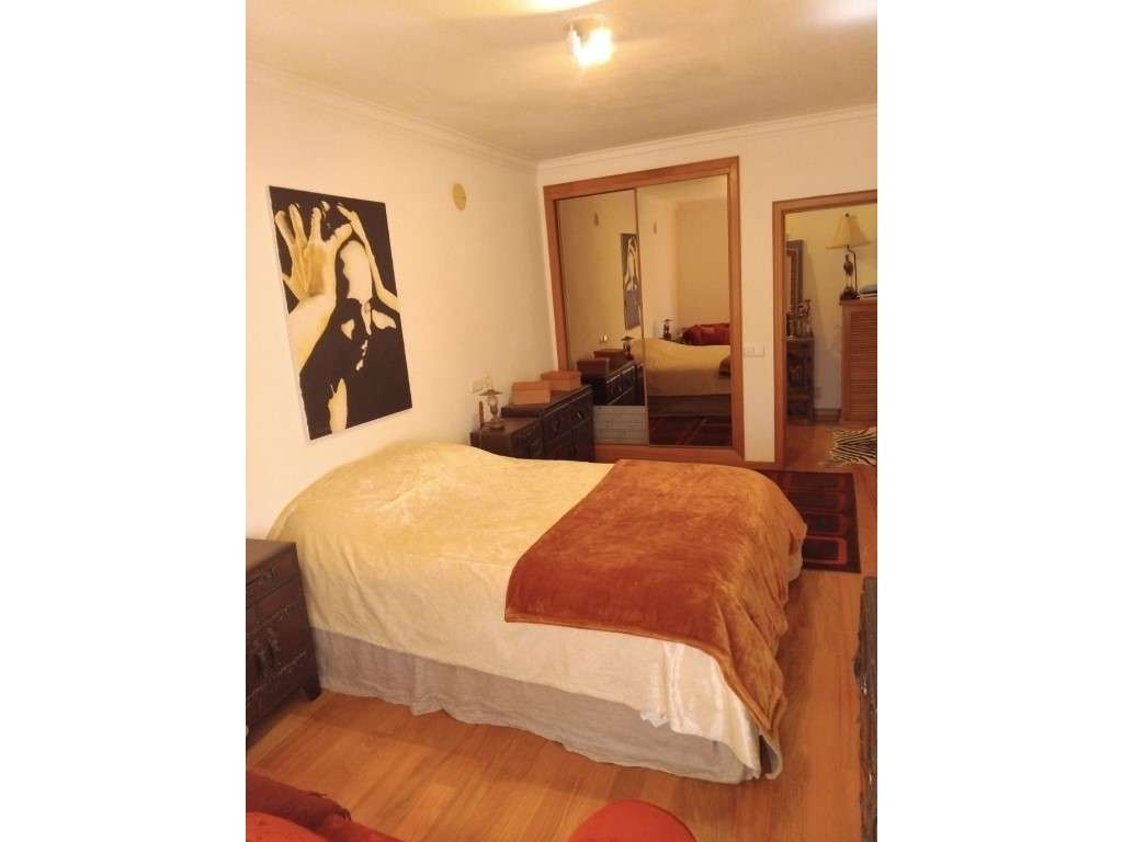 Bairro Salgado - T2 Espetacular com Parqueamento e Arrecadação-17