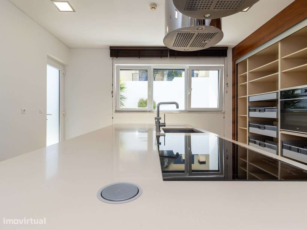 Moradia térrea com piscina salgada aquecida - Marisol-19