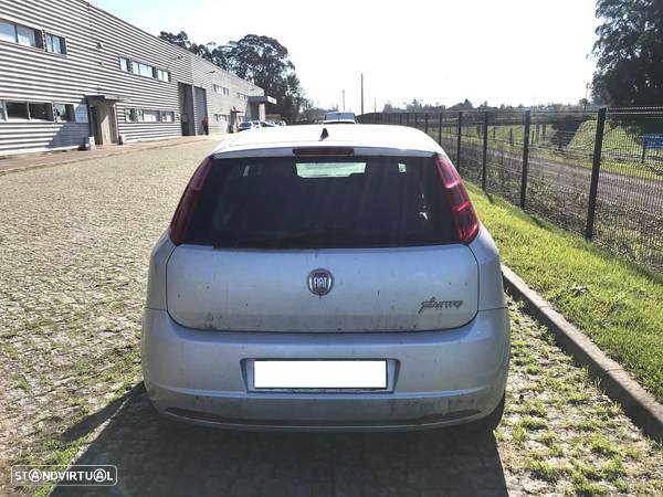 Fiat Punto Evo 1.2 5P 2010 - Para Peças - 4