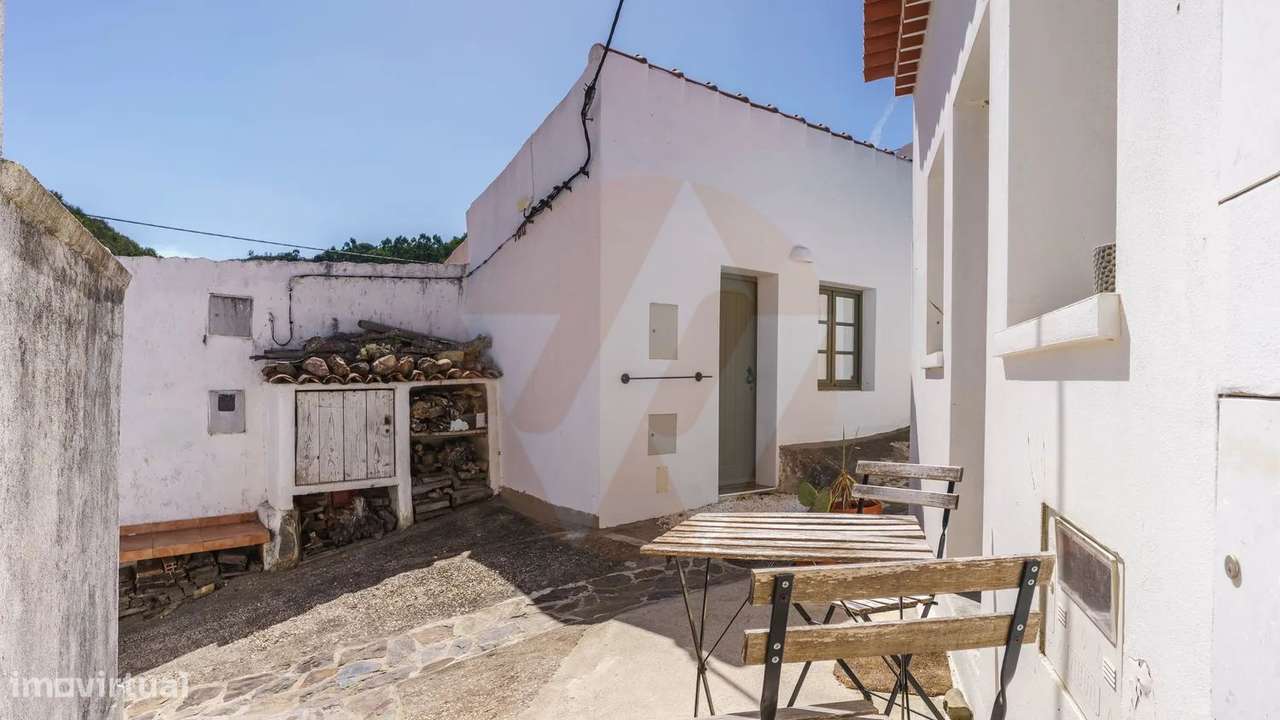 Estudio T0 na aldeia da Bordeira - Grande imagem: 3/19