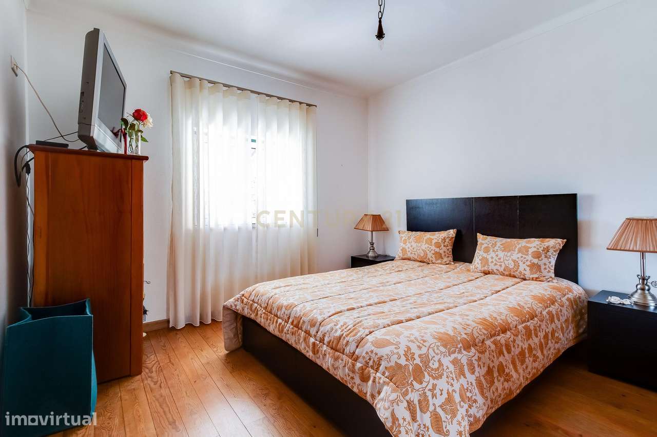 Moradia T3 Térrea - Espaço, Conforto e Localização Privilegiada-7