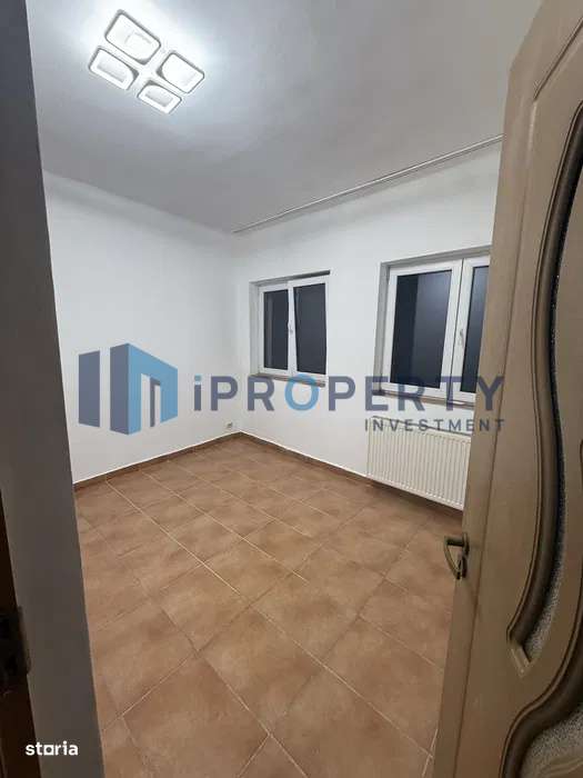 Bd Unirii | 2 Camere Nemobilate | Centrala Proprie | Balcon - Imagine principală: 4/5