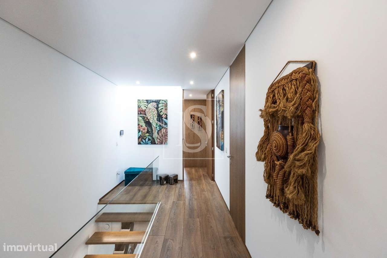 Moradia T4 de Alto Padrão à Venda – Agudela, Perafita-16