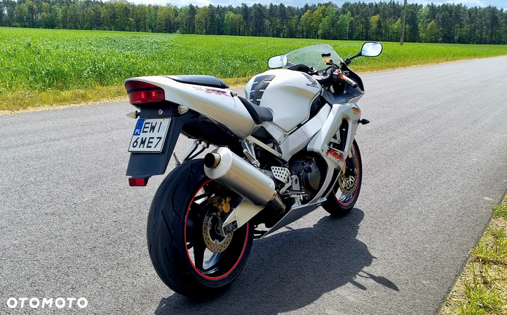 Honda CBR - 3