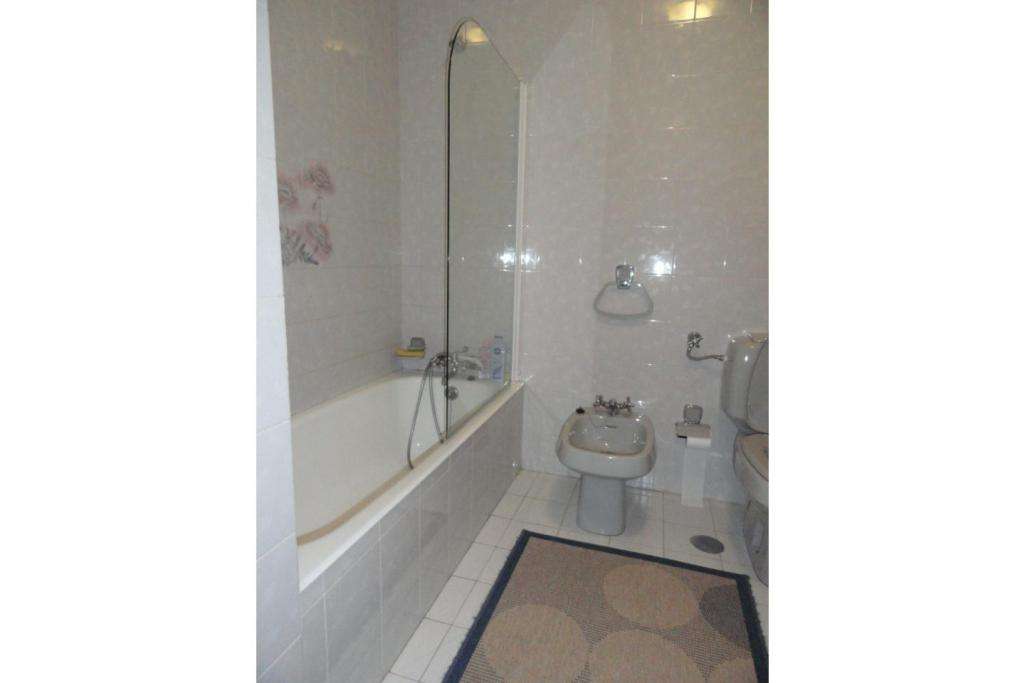 Apartamento t2 viana - aceita permuta. - Grande imagem: 3/6